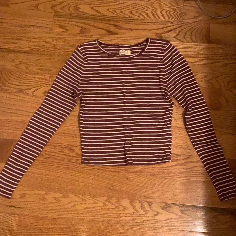 Hollister long sleeve crop top! Size M